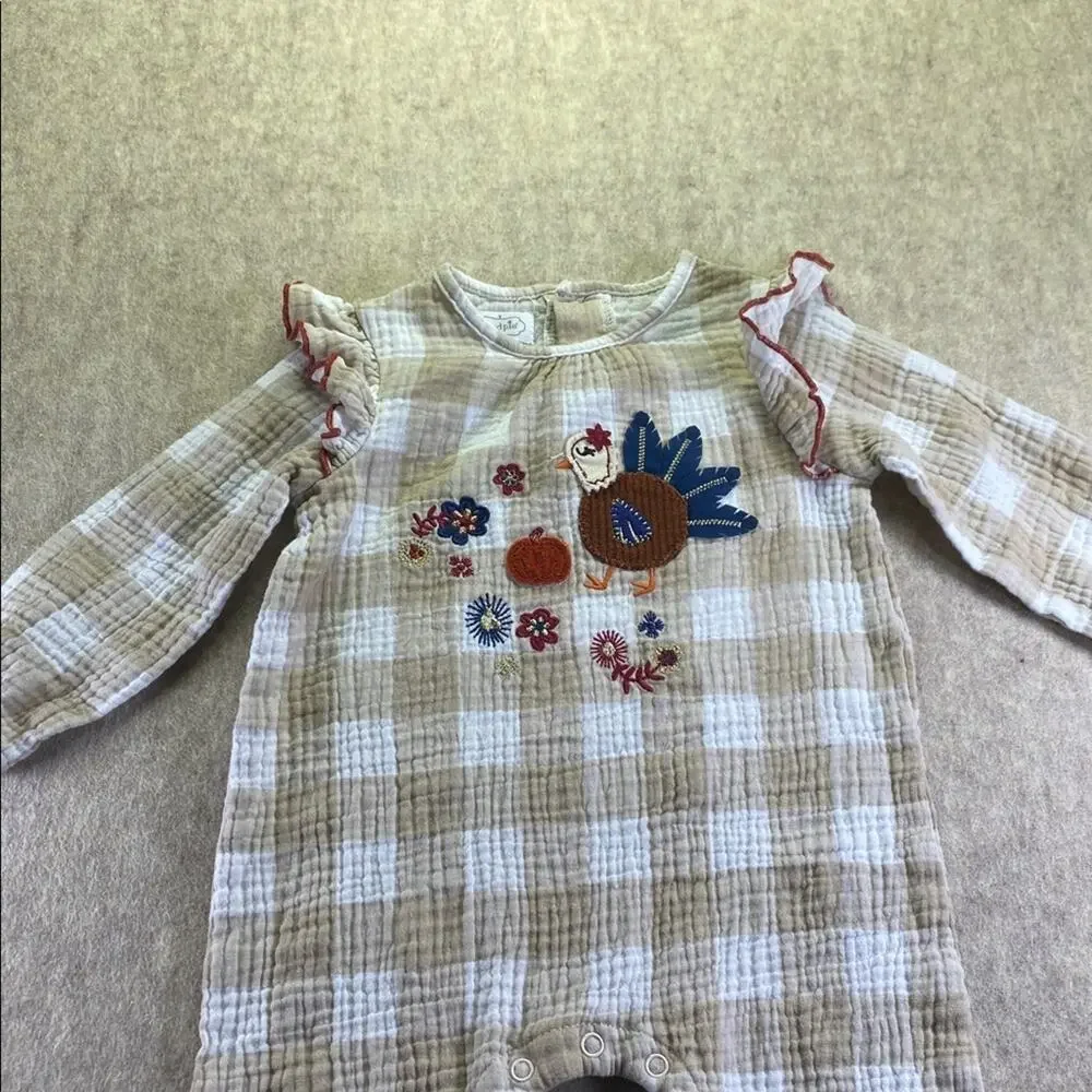 Mud Pie Beige and White Embodied Baby Romper 100% Cotton Size 9-12 months